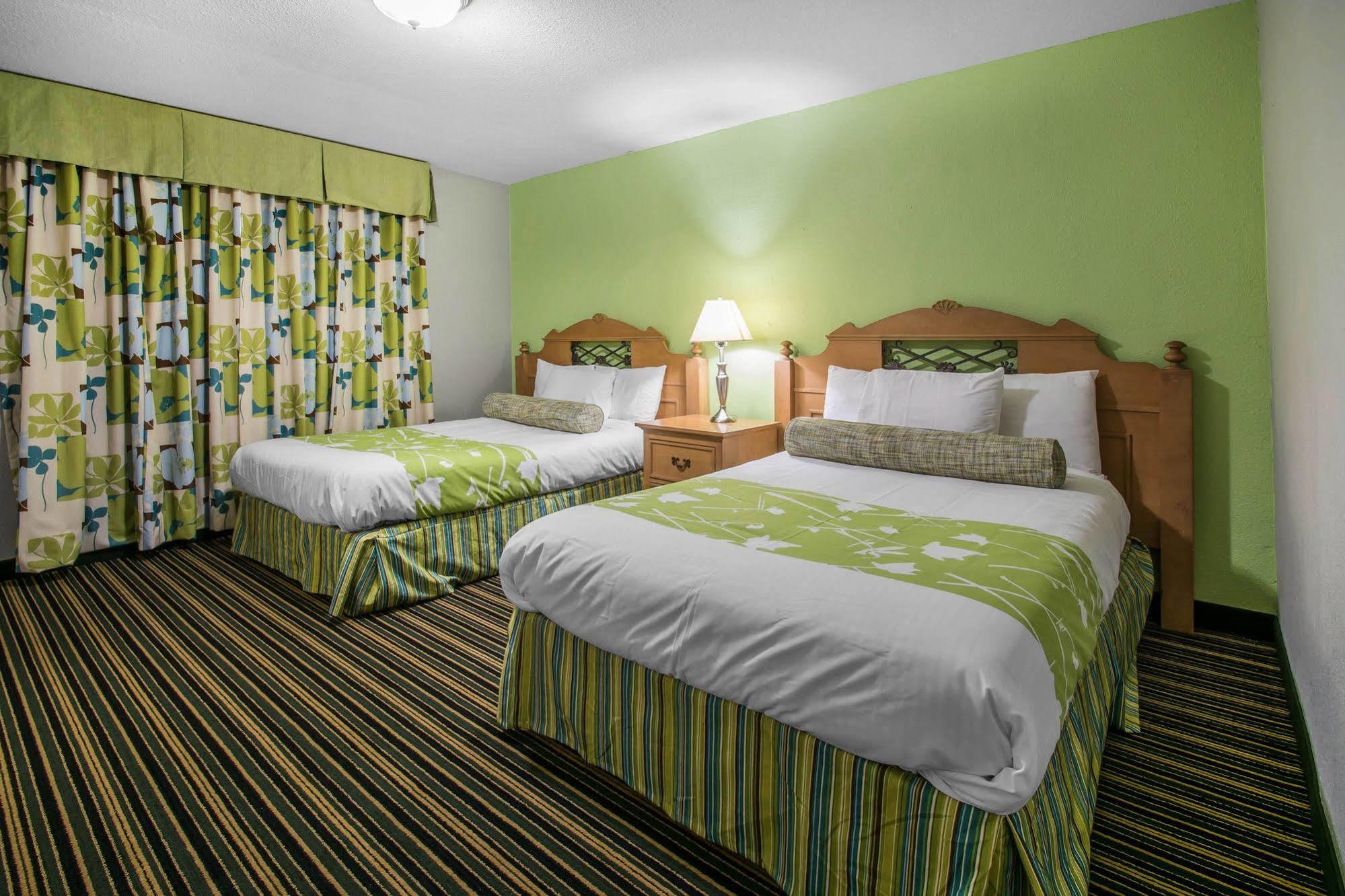 Rodeway Inn & Suites Winter Haven Chain Of Lakes Eksteriør billede