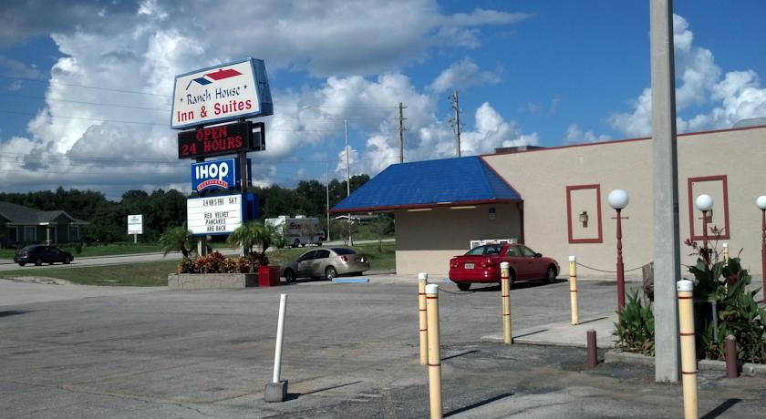 Rodeway Inn & Suites Winter Haven Chain Of Lakes Eksteriør billede