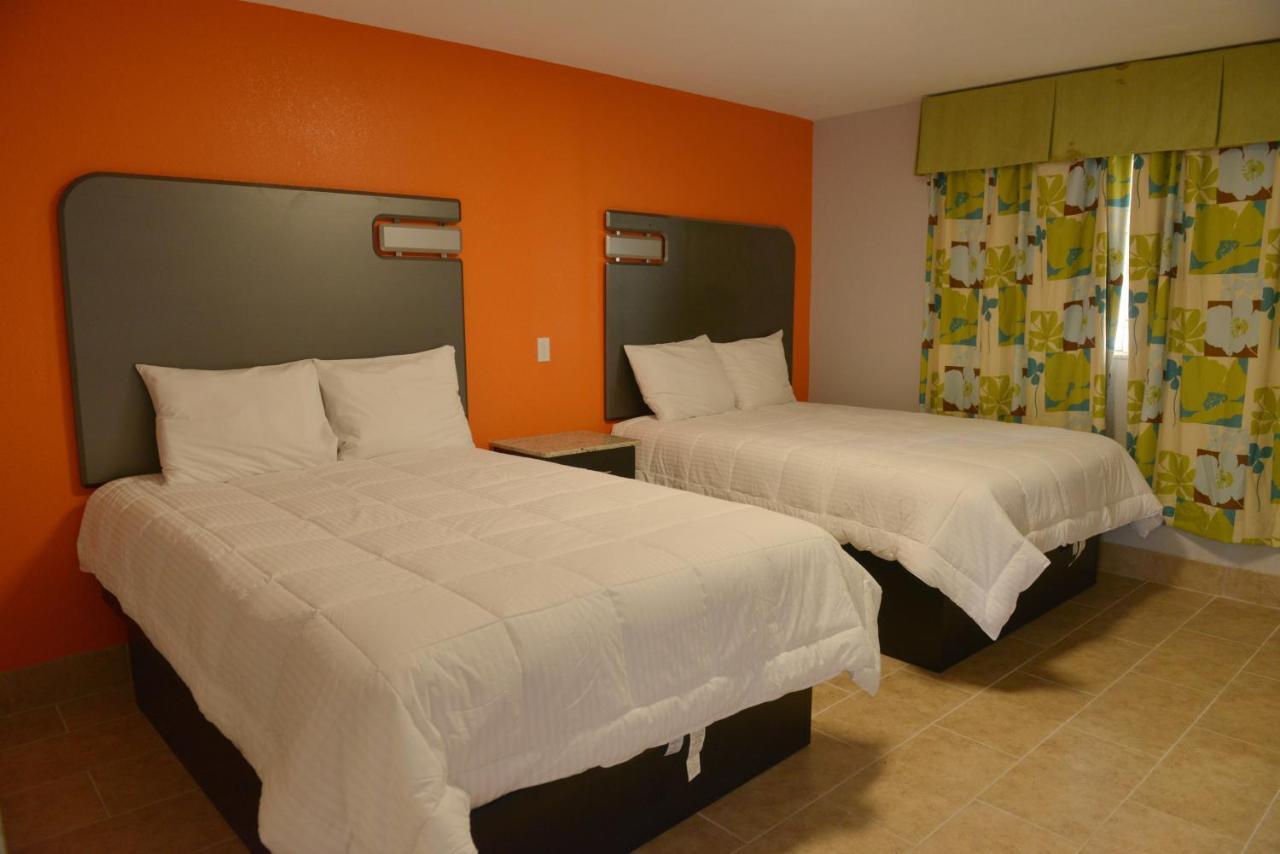 Rodeway Inn & Suites Winter Haven Chain Of Lakes Eksteriør billede