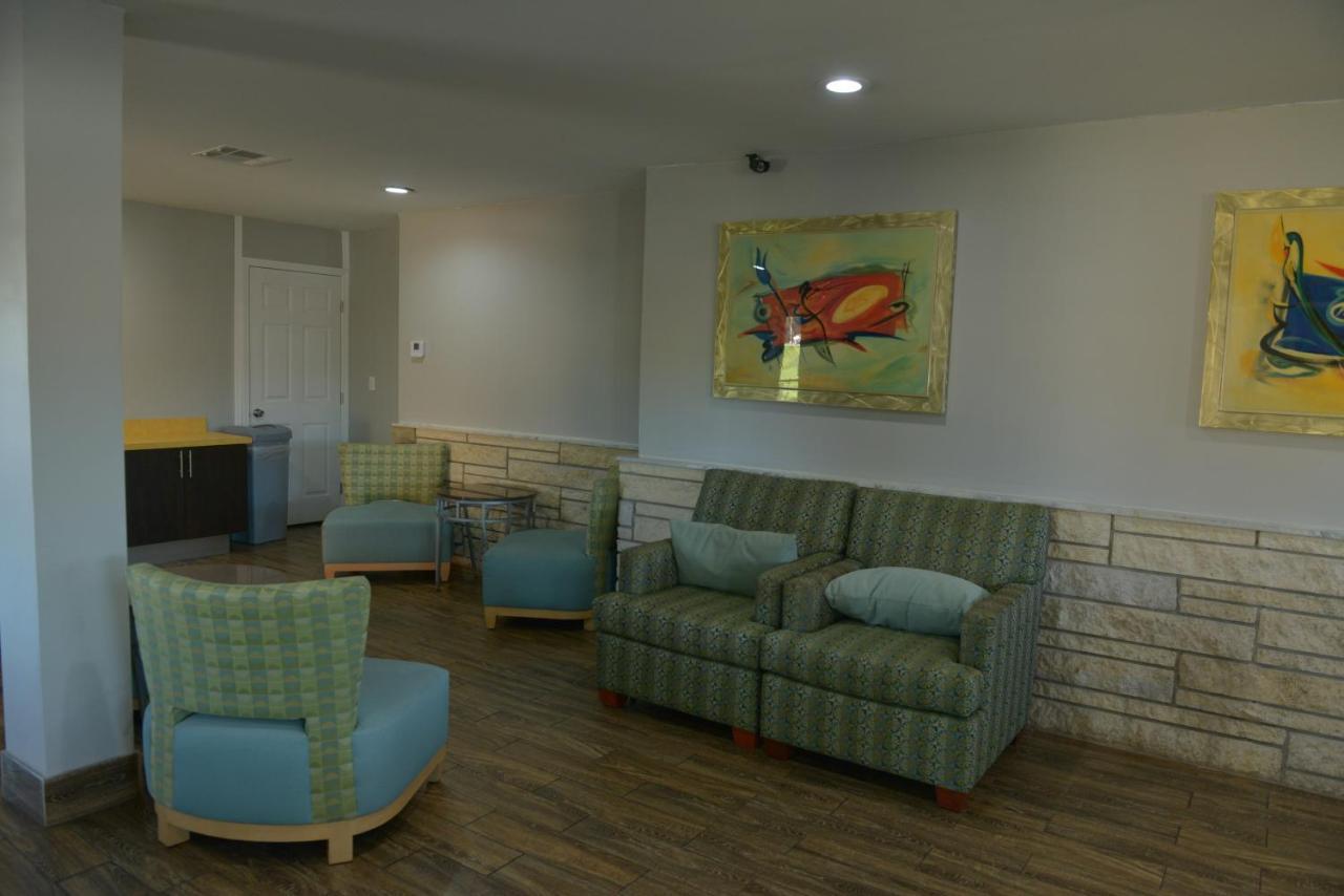 Rodeway Inn & Suites Winter Haven Chain Of Lakes Eksteriør billede