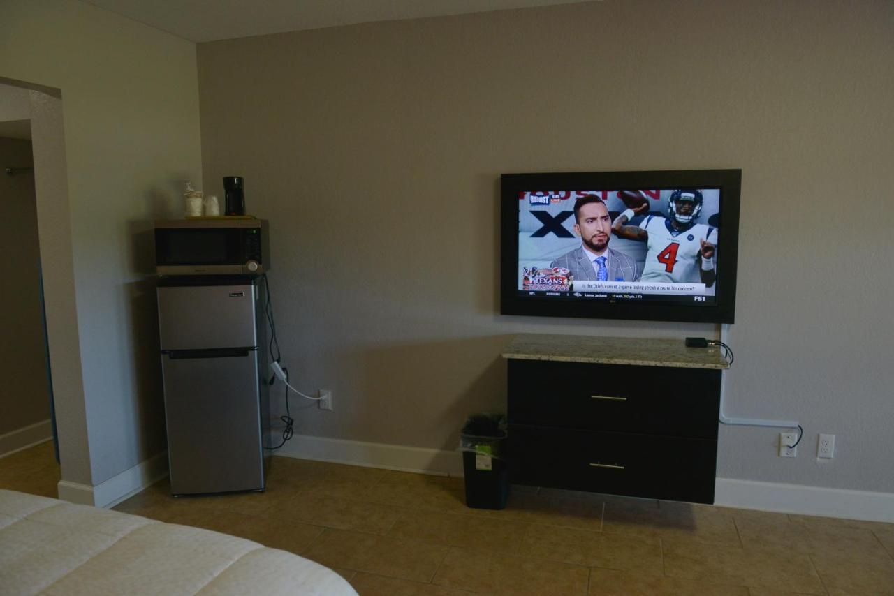 Rodeway Inn & Suites Winter Haven Chain Of Lakes Eksteriør billede